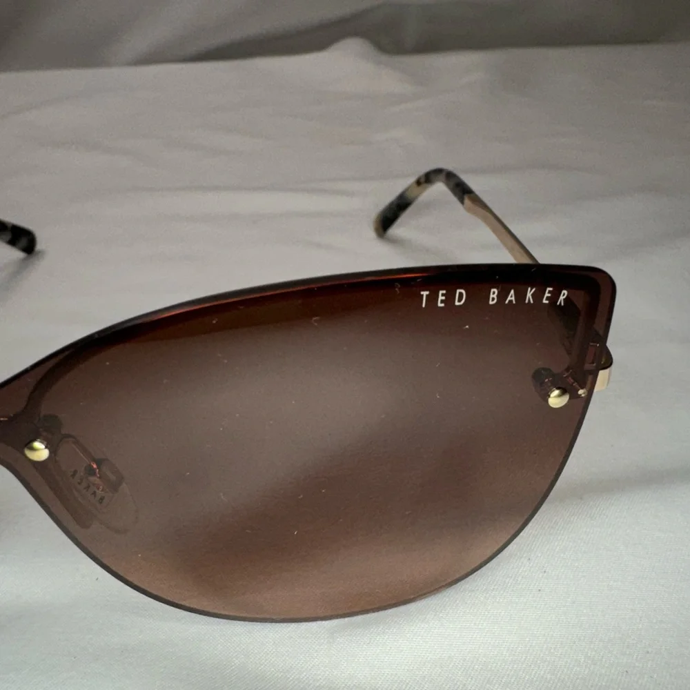 New Ted Baker London Women’s Shield Sunglasses 139mm, Rose/Gold/Tort - Picture 6 of 11